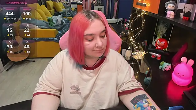 Softie Sofy online show from 02.19.25