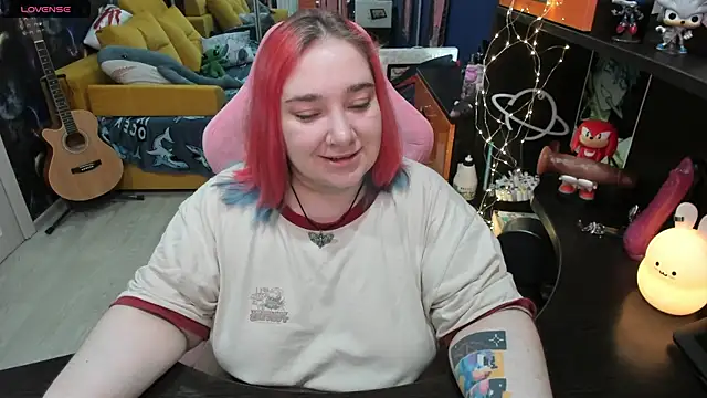 Softie Sofy online show from 03.15.25