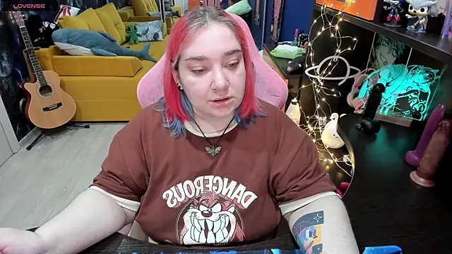 Softie Sofy online show from 03.18.25