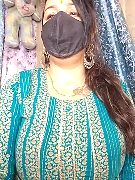 cute-tanvi online show from 04.28.26