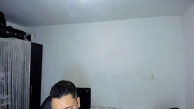 Snapshot of ares_sexxx chatting on 05.05.26 ares sexxx online show from 05.05.26