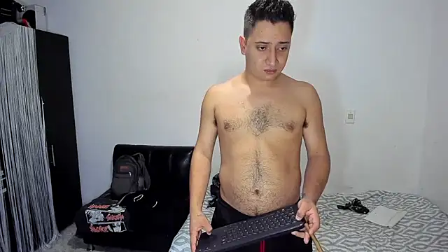Snapshot of ares_sexxx chatting on 05.10.26 ares sexxx online show from 05.10.26