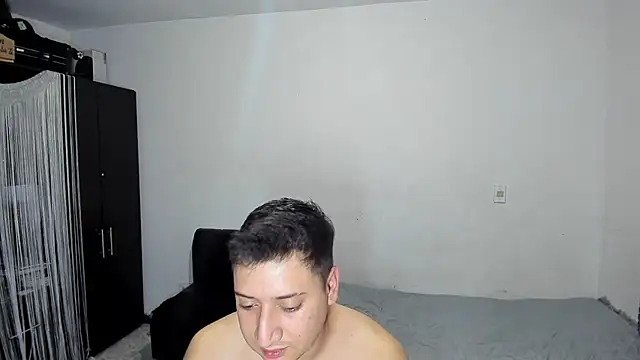 Snapshot of ares_sexxx chatting on 05.22.26 ares sexxx online show from 05.22.26