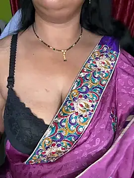 Snapshot of Anushka_21 chatting on 04.30.26 Anushka 21 online show from 04.30.26