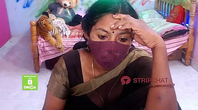 Snapshot of Novapol chatting on 12.10.24 Novapol online show from 12.10.24