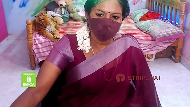 Snapshot of Novapol chatting on 12.15.24 Novapol online show from 12.15.24