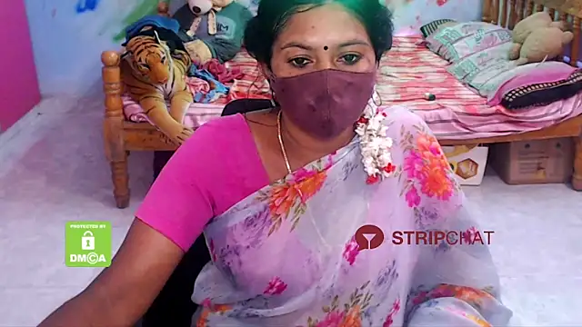 Snapshot of Novapol chatting on 12.27.24 Novapol online show from 12.27.24