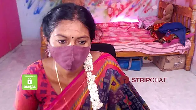 Snapshot of Novapol chatting on 02.04.25 Novapol online show from 02.04.25