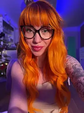 Pia July  online show from 01.15.25