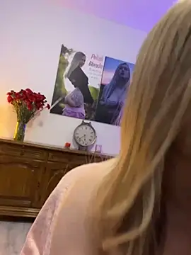 Snapshot of Cute-Alice chatting on 03.14.25 Cute-Alice online show from 03.14.25