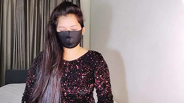 YourLovelyQueen online show from 12.14.24