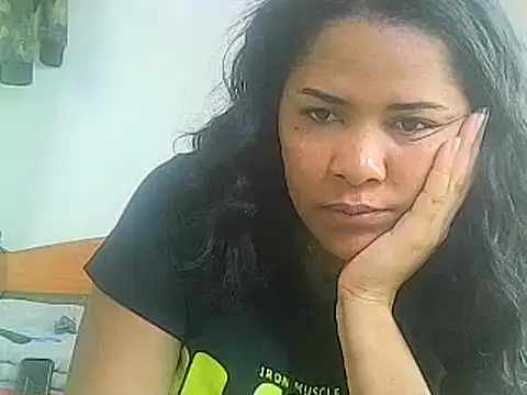 Snapshot of aleixane chatting on 01.01.25 aleixane online show from 01.01.25