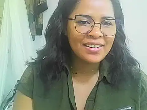 Snapshot of aleixane chatting on 01.03.25 aleixane online show from 01.03.25