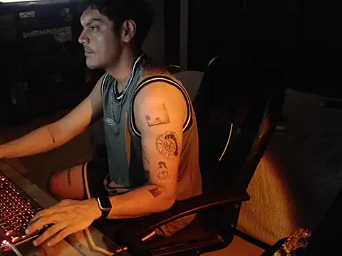 Snapshot of GruesoMexico chatting on 07.27.26 GruesoMexico online show from 07.27.26