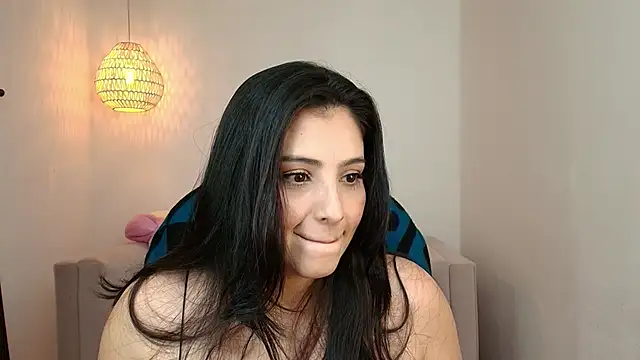 Snapshot of YummyAnna_ chatting on 02.04.26 YummyAnna online show from 02.04.26