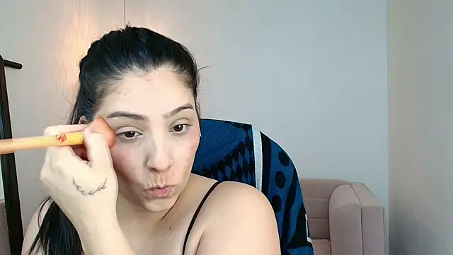 Snapshot of YummyAnna_ chatting on 02.25.26 YummyAnna online show from 02.25.26