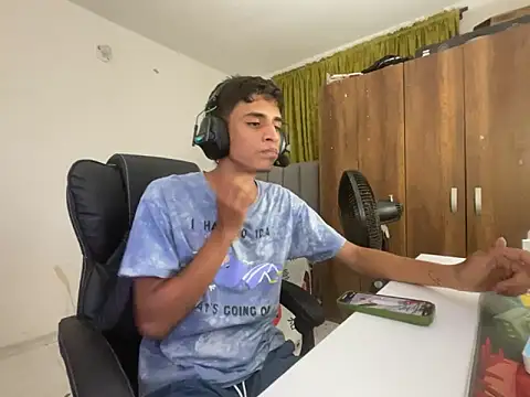 Max TheHorseDick online show from 01.25.25