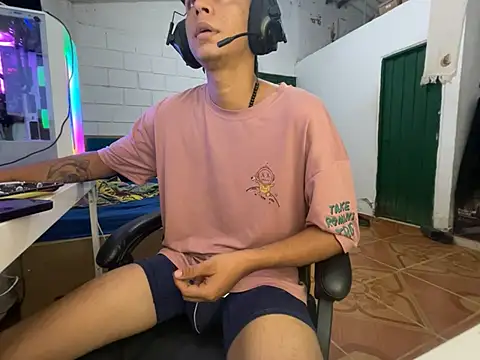 Max TheHorseDick online show from 04.01.26