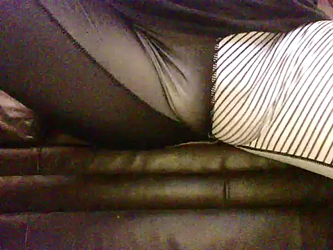 Snapshot of SDtinycok chatting on 03.09.25 SDtinycok online show from 03.09.25