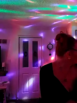 Snapshot of COUPLE4VOYEUR01 chatting on 02.22.25 COUPLE4VOYEUR01 online show from 02.22.25