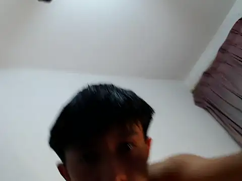 Snapshot of Alejandro-Bravo chatting on 09.13.25 Alejandro-Bravo online show from 09.13.25