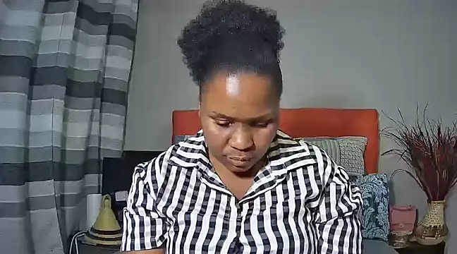 Snapshot of missboobsxx chatting on 01.21.25 missboobsxx online show from 01.21.25