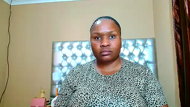 Snapshot of missboobsxx chatting on 09.26.25 missboobsxx online show from 09.26.25