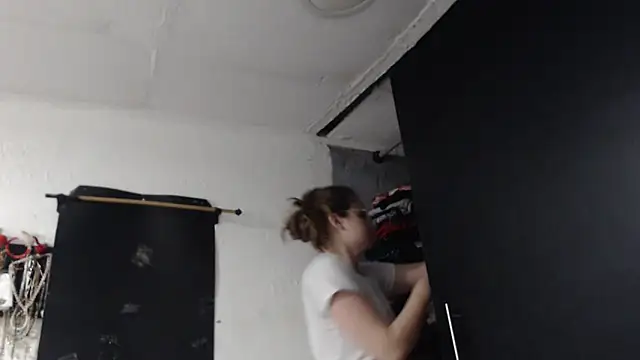 HellenMiyer1111 online show from 12.22.25