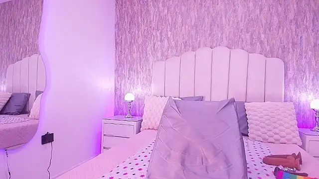 raven lilith  online show from 02.11.26