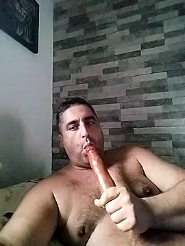 ADRIAN ADI40 online show from 10.05.25