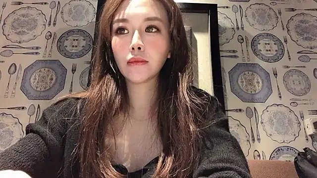 Tw Zoella online show from 12.03.24