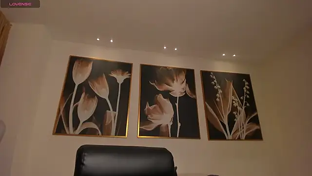 LindseyCox online show from 12.05.24