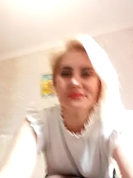 Snapshot of JennyOMay chatting on 12.20.24 JennyOMay online show from 12.20.24