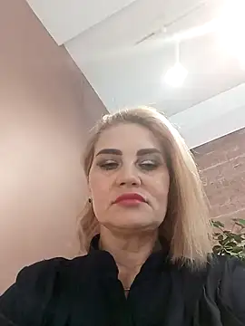 Snapshot of JennyOMay chatting on 01.11.25 JennyOMay online show from 01.11.25
