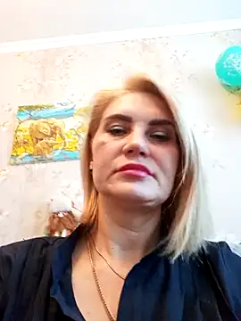 Snapshot of JennyOMay chatting on 02.07.25 JennyOMay online show from 02.07.25