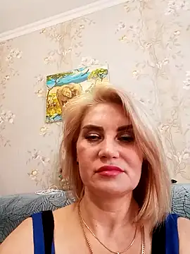 Snapshot of JennyOMay chatting on 02.11.25 JennyOMay online show from 02.11.25