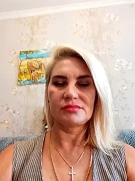 Snapshot of JennyOMay chatting on 09.25.25 JennyOMay online show from 09.25.25