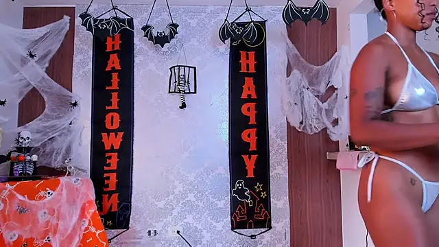 kelly thomson online show from 10.16.25