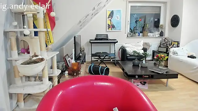 Snapshot of tinny_williams chatting on 09.15.25 tinny williams online show from 09.15.25