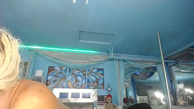 ADRIANNA FOX online show from 06.14.26