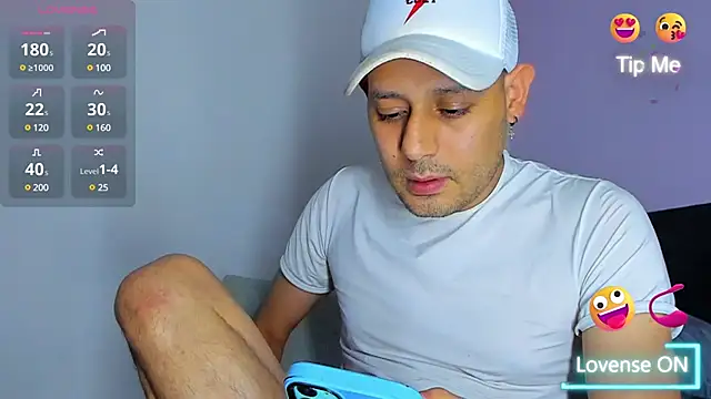 Snapshot of jhonyalzate2 chatting on 12.02.24 jhonyalzate2 online show from 12.02.24