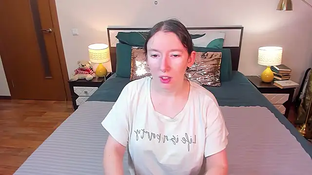 Snapshot of CatherineWalls chatting on 02.01.26 CatherineWalls online show from 02.01.26