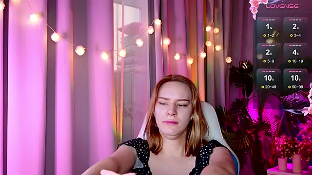 Snapshot of Ramona___ chatting on 01.03.25 Ramona    online show from 01.03.25