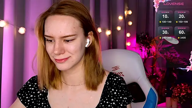 Snapshot of Ramona___ chatting on 01.23.25 Ramona    online show from 01.23.25