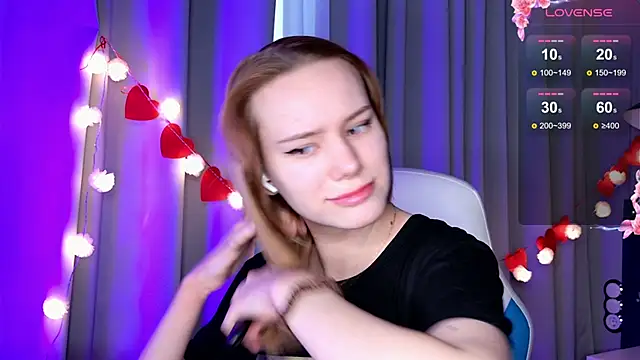 Snapshot of Ramona___ chatting on 02.17.25 Ramona    online show from 02.17.25