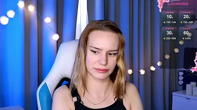 Snapshot of Ramona___ chatting on 02.22.25 Ramona    online show from 02.22.25