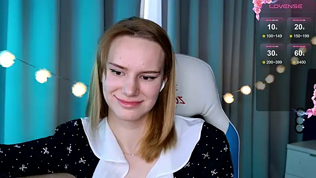 Snapshot of Ramona___ chatting on 03.03.25 Ramona    online show from 03.03.25