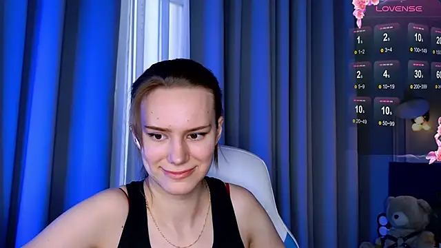 Snapshot of Ramona___ chatting on 03.06.25 Ramona    online show from 03.06.25