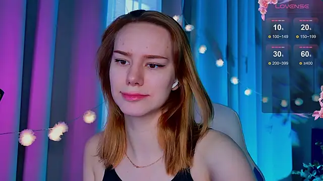 Snapshot of Ramona___ chatting on 03.18.25 Ramona    online show from 03.18.25