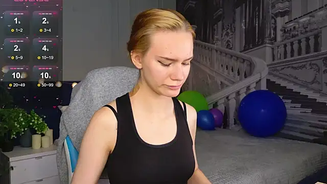 Snapshot of Ramona___ chatting on 09.28.25 Ramona    online show from 09.28.25